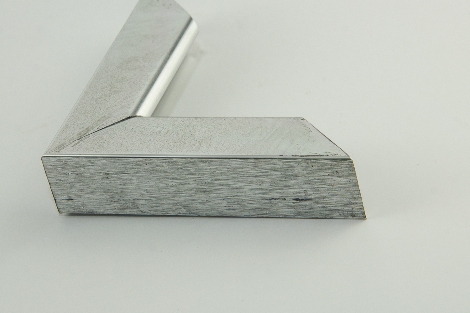 AF 12 INCOLOR BRILHANTE (1)